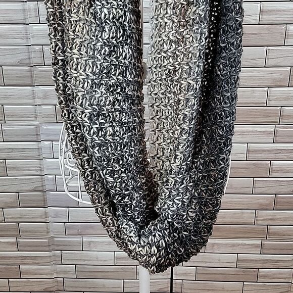 Unbranded infinity scarf One Size - Picture 3 of 6